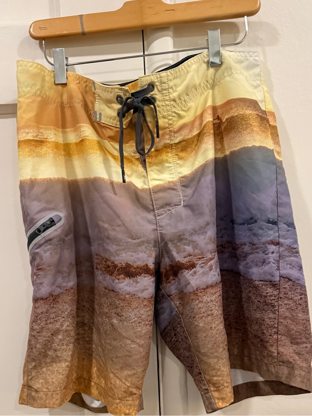 Tommy Bahama Mens Beach Scene Board Shorts Multicolor Sunset Swim Trunks 34
